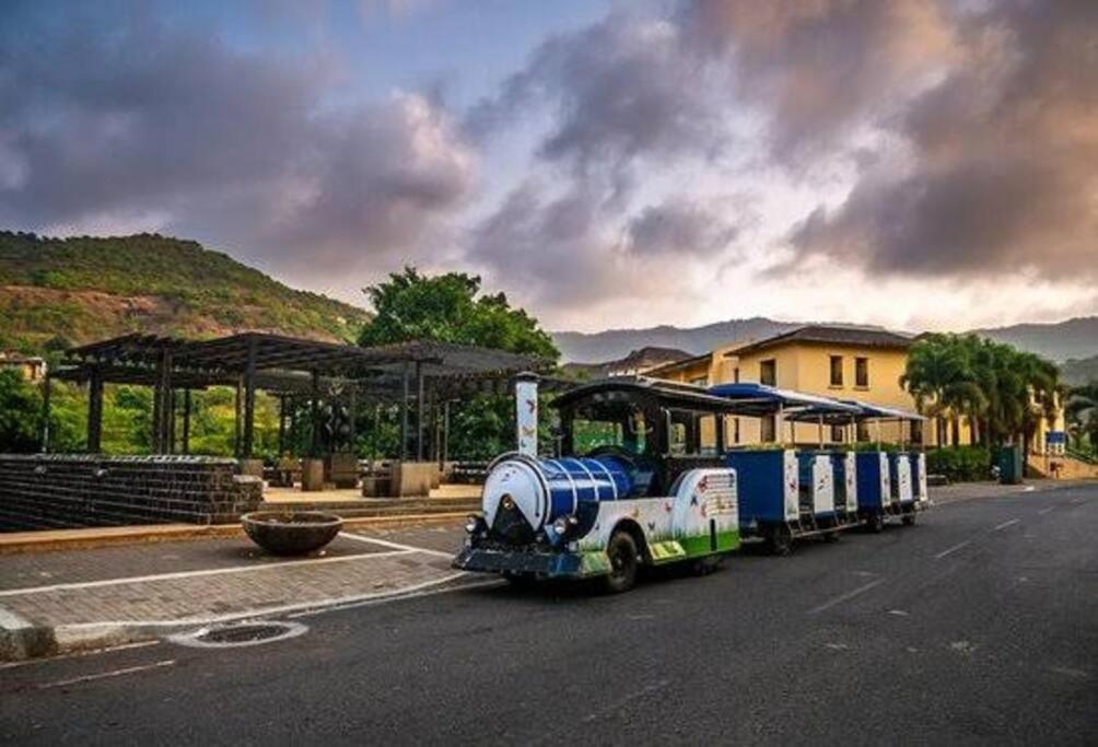 Portofino Apartman Lavasa Kültér fotó